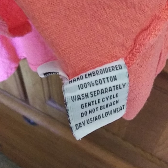 Handkerchief style top - Picture 6 of 7